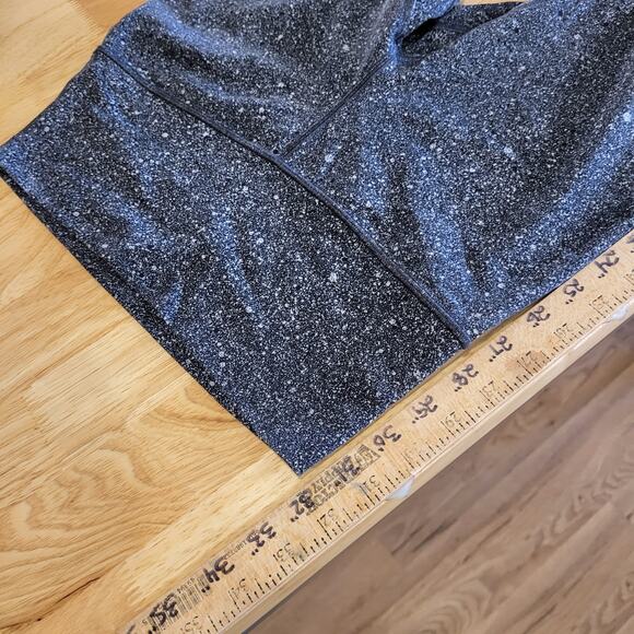 Lululemon Dark Heather Gray Leggings Small  33" long   24" Inseam - Picture 4 of 8
